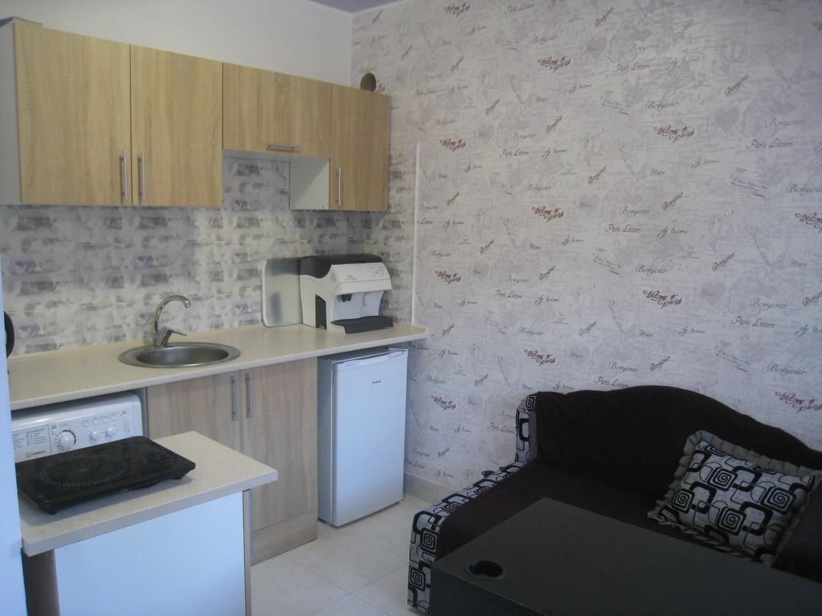 Mini-Hotel Kamianets Экстерьер фото
