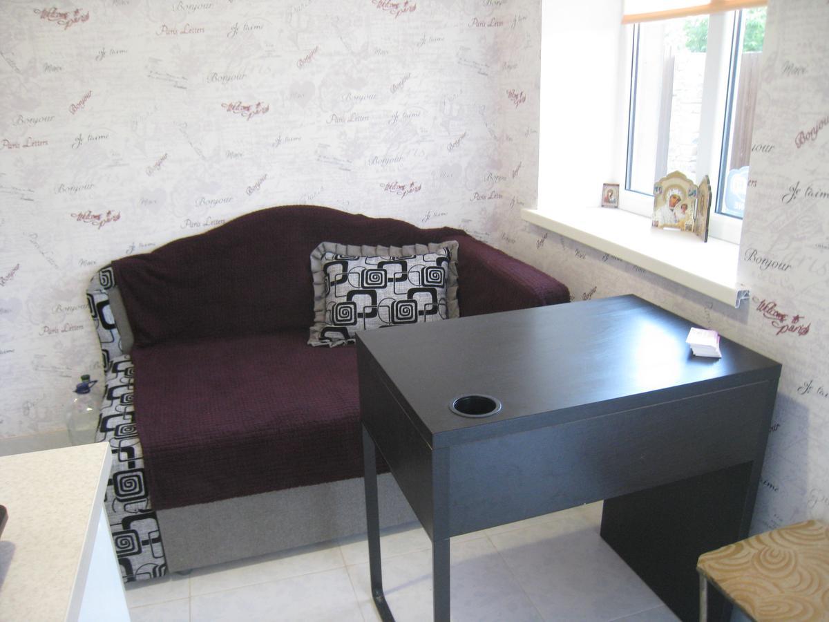 Mini-Hotel Kamianets Экстерьер фото
